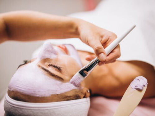 iS Clinical Fire & Ice Facial